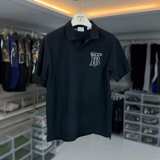 [리오브] 버버리 TB 자수 로고 카라티셔츠