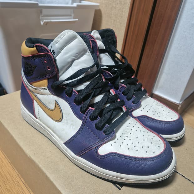 조던1 라투시 275