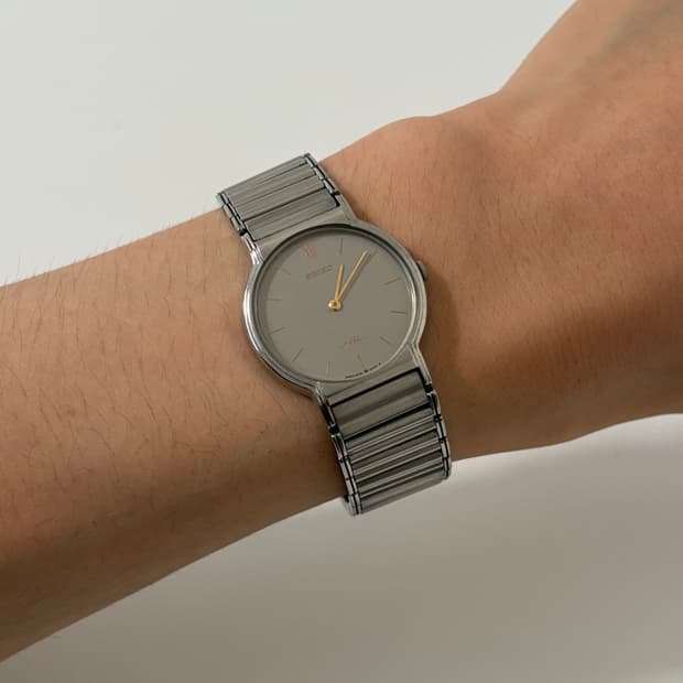 80s ARC silver quartz