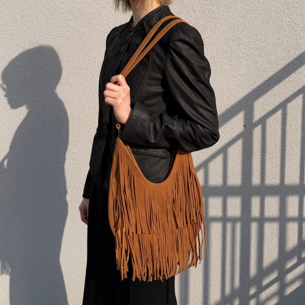 웨스턴 무드 스웨이드 프린지 호보백