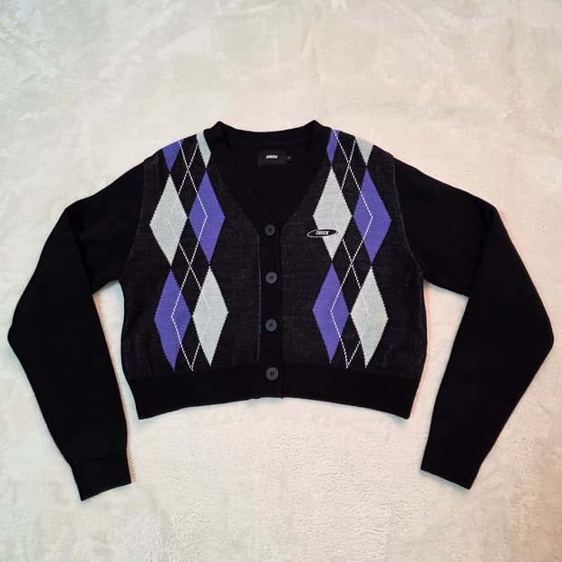 (F)여성 CHUCK 아가일 크롭 가디건