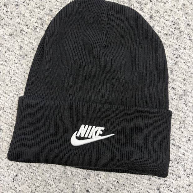 N213. 나이키 비니