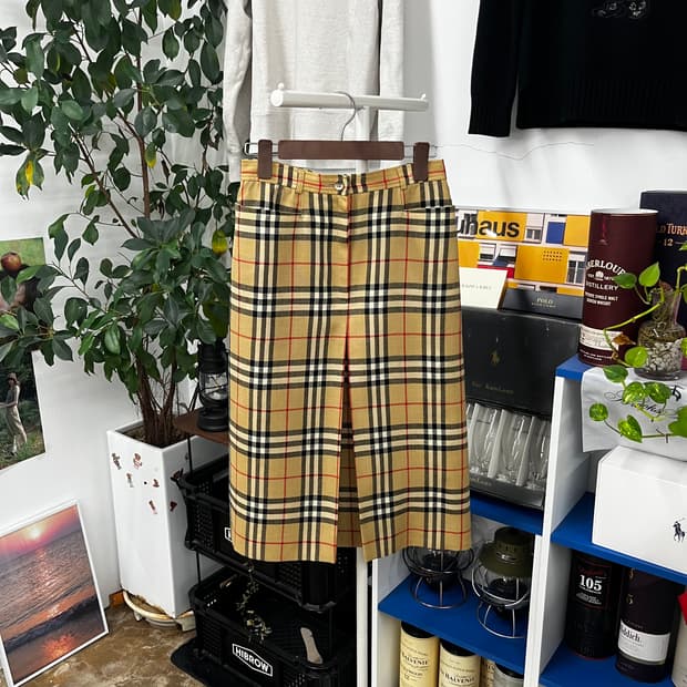 버버리 노바체크 울스커트 26