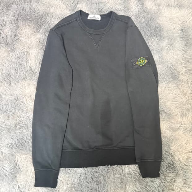 {s size} 스톤아일랜드 맨투맨