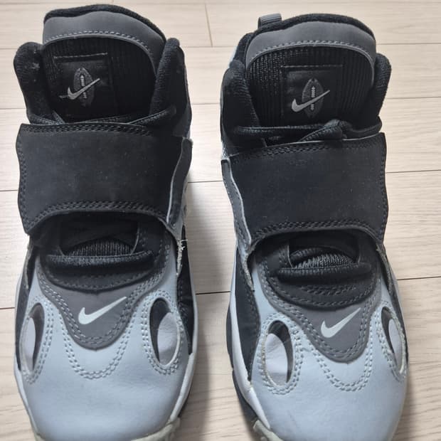 나이키 에어 스피드 터프 235