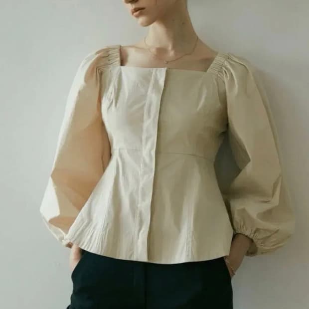 Sie 시에 스퀘어넥 블라우스 XS