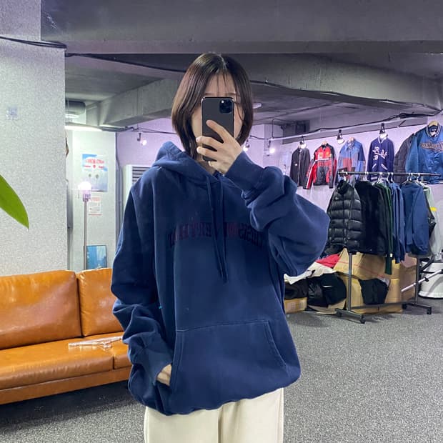 디스이즈네버댓 아치로고 네이비 후드티 B3351