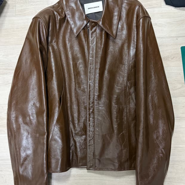 인사일런스 브라운 크롭 레더자켓
