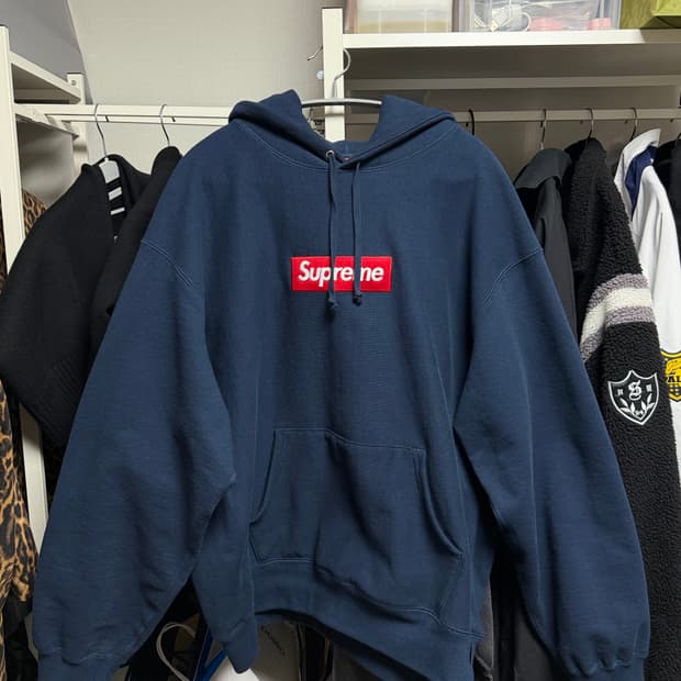 슈프림 박스로고 후드 네이비 L 사이즈 (100~105) 24FW 제품