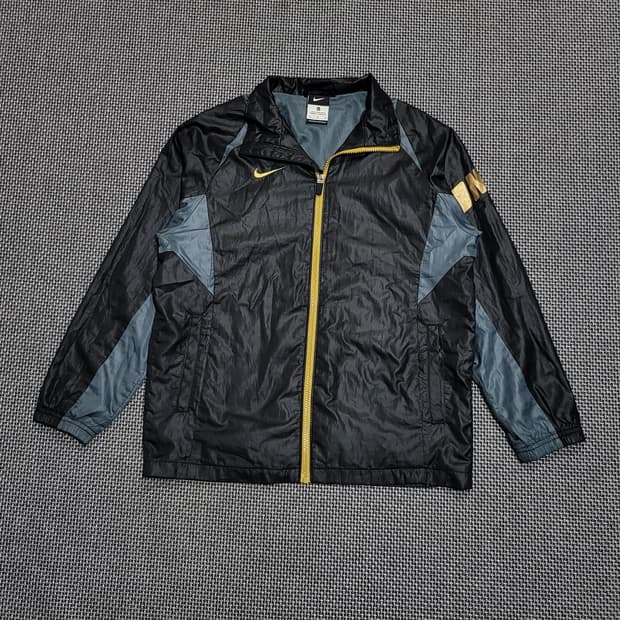 나이키 스우시 골드라인 글로시 바람막이 자켓 (M)