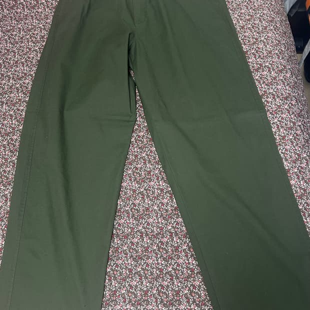 유니클로 초록색 밴딩바지 팬츠