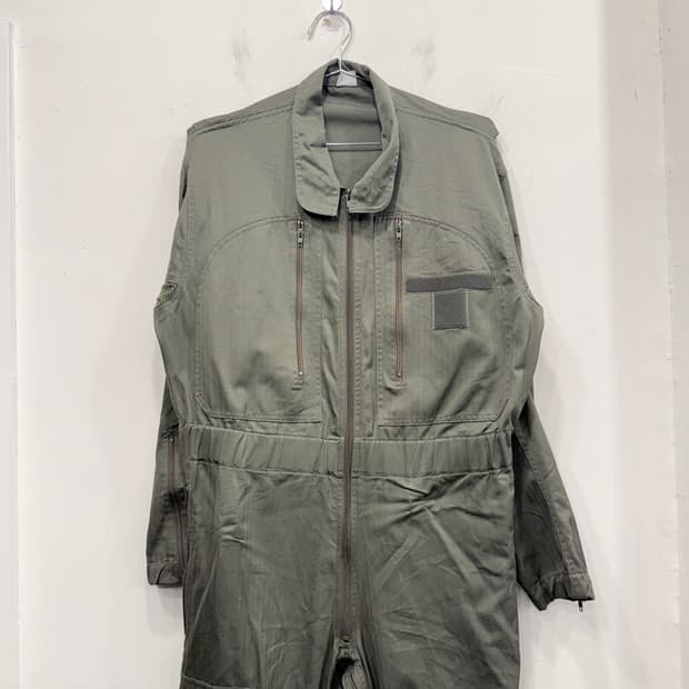 밀리터리 점프수트