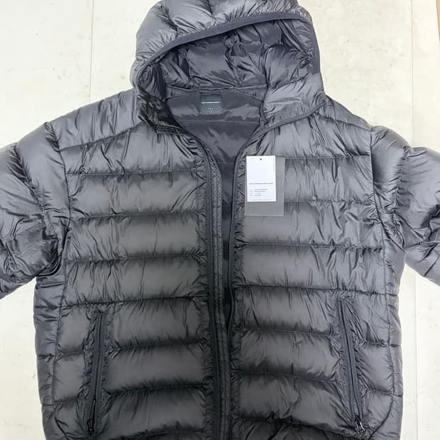 모이프 Helium Hooded Down Jacket  Black 3