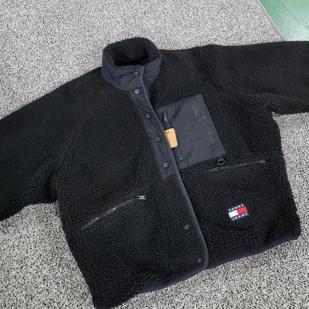 타미힐피거 리버시블 크롭 플리스 자켓