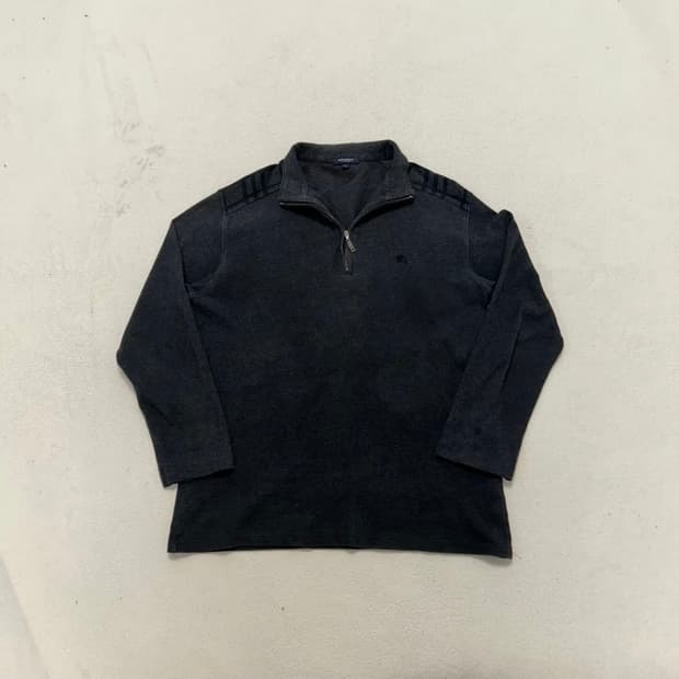 버버리 반집업니트