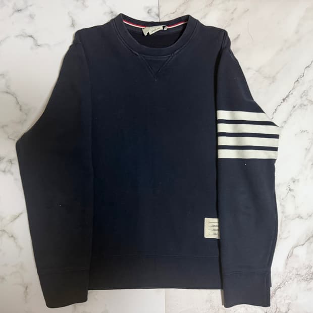 톰브라운 4선완장 맨투맨 4사이즈