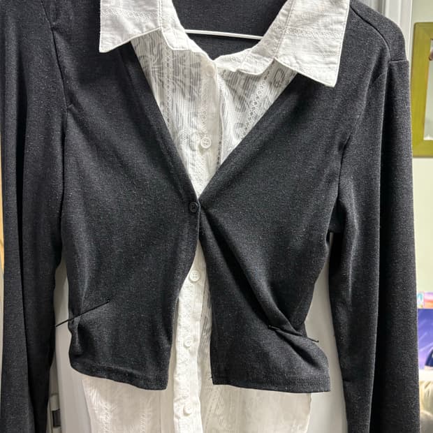 무채색 셔츠+가디건 