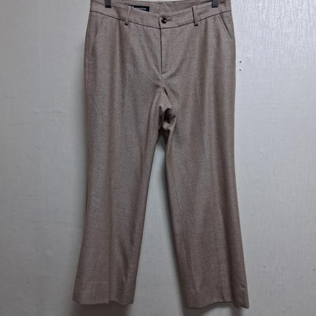 일본판 아쿠아스큐텀 실크혼방 순모 슬랙스 울팬츠 28인치

원산지 일본
