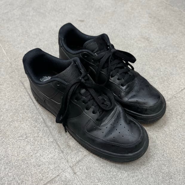 나이키 에어 포스 1 로우 트리플 블랙 280