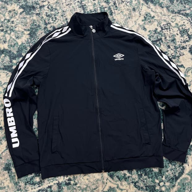 엄브로(Umbro) 트레이닝 져지