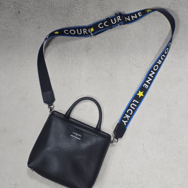 쿠론 x 럭키슈에뜨 콜라보 레더 투웨이 크로스백 