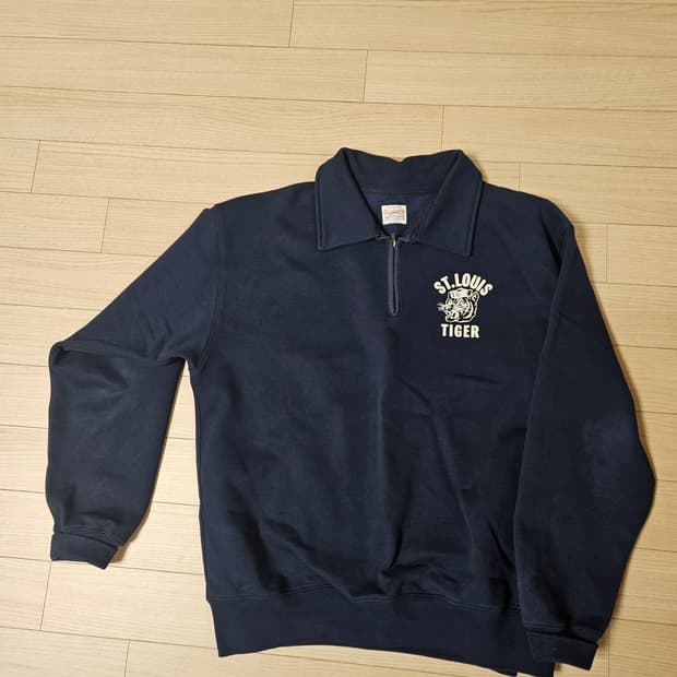 아웃스탠딩 세인트루이스 반집업 스웻