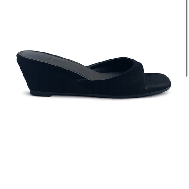 Ehre Open Toe Wedge Mule 37