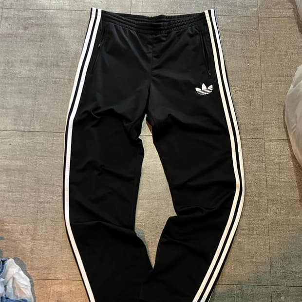 Adidas 아디다스 올드스쿨스트릿 파이어버드 트랙팬츠가