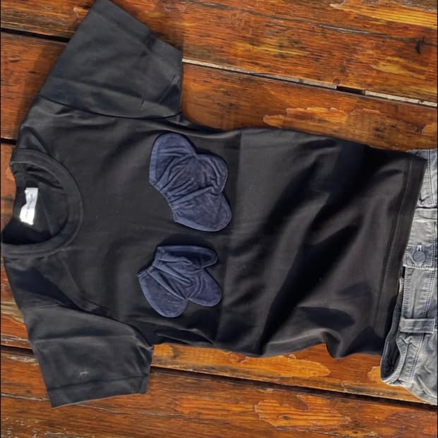 꼼데가르송 가슴 패치 티셔츠