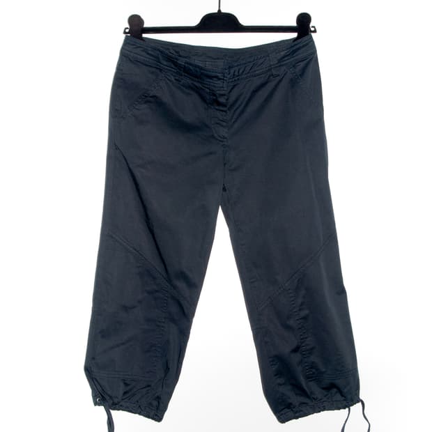 String Capri Pants