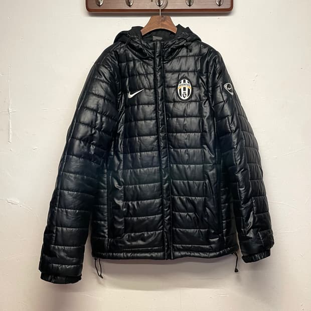 나이키 유벤투스 후디 경량 패딩  