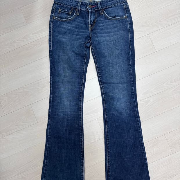 Levis low-rise pants