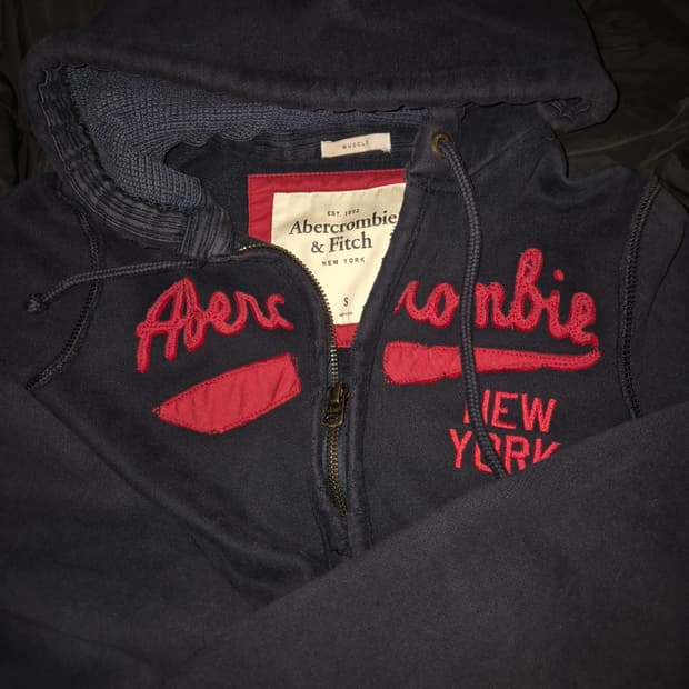 아베크롬비 머슬핏 뉴욕 로고 후드집업 네이비 레드 S