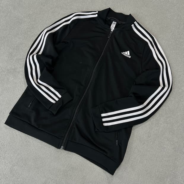 아디다스 삼선 블랙 트랙탑 s