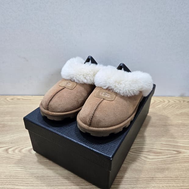 240 어그 UGG 코케트 슬리퍼 체스트넛
