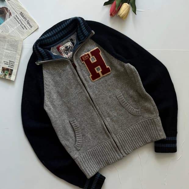 헤지스 엘보 패치 스타디움 니트 집업