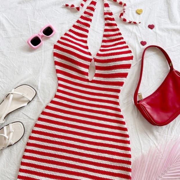 쉬인 스트라이프 홀터넥 니트 원피스