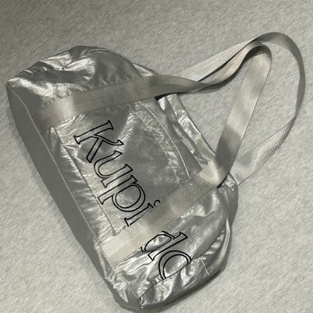 실버 숄더백
