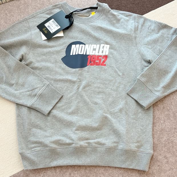 새제품/ 몽클레르 맨투맨 남성 / xl