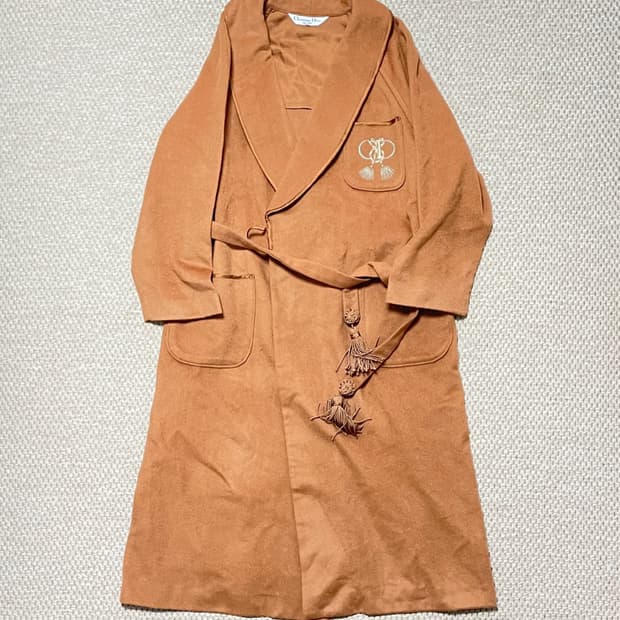 디올 울 로브 가운 코트