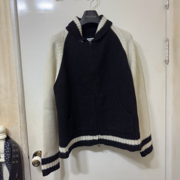 (새상품)비바스튜디오 니트 집업 L사이즈 