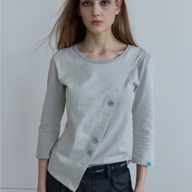 헤레틱 버튼크로스티셔츠 긴팔 그레이