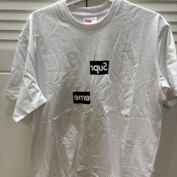 꼼데 x 슈프림 반팔 