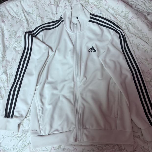 아디다스 흰색 져지 L(하자 있음 필독‼️)