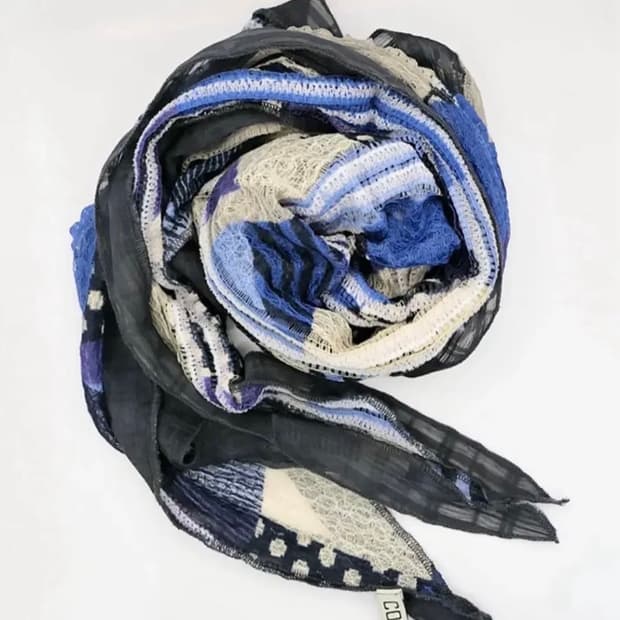 코이세이오 스카프