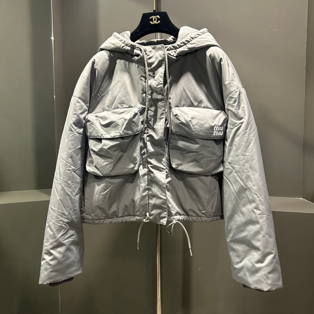 미우미우 테크니컬 패딩 자켓