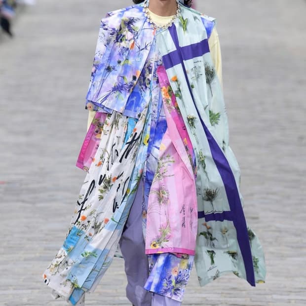 [6] 루이비통 20SS 메인컬렉션 블루 네임택 스니커즈 버건디