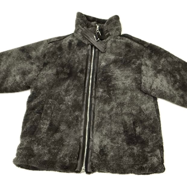 로맨틱크라운 무스탕