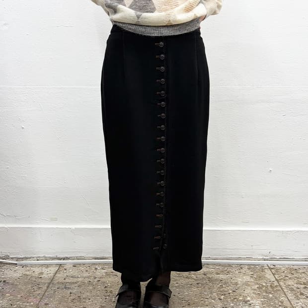 빈티지 버튼 디테일 맥시 스커트