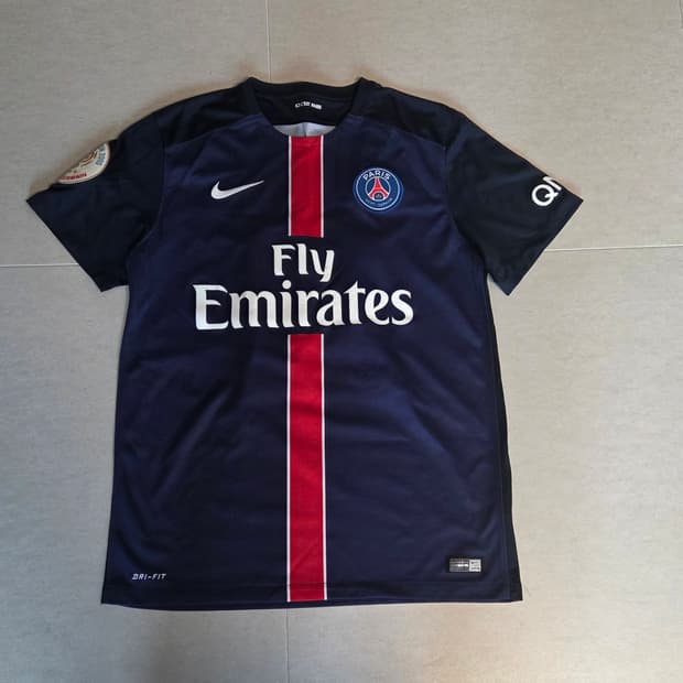 나이키 1516 파리 생제르망 PSG 홈 유니폼입니다